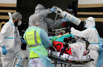 Vendredi dernier, à l'aéroport de Biarritz, deux patients atteint de la Covid-19 cont arrivés d'Ile-de-France. © Bob EDME