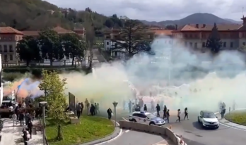 Ehun mugimenduak Loiolako kuartela berreskuratzeko ekintza egin du (Arg:@ehuntzen)