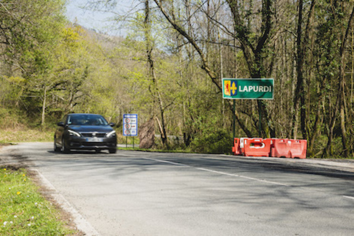 Bera eta Sarako herriak lotzen dituen Lizuniagako pasabidea irekia da gaurdanik. (Guillaume FAUVEAU)