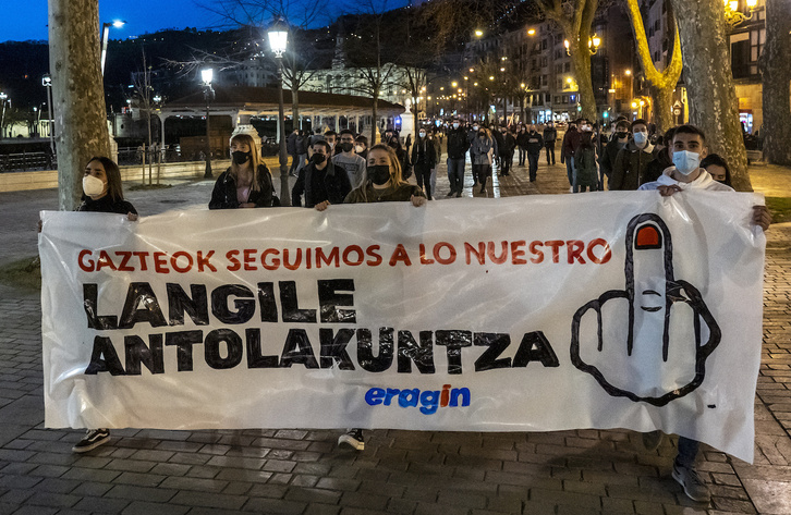 Marcha de Eragin esta tarde en Bilbo. (Marisol RAMÍREZ/FOKU)