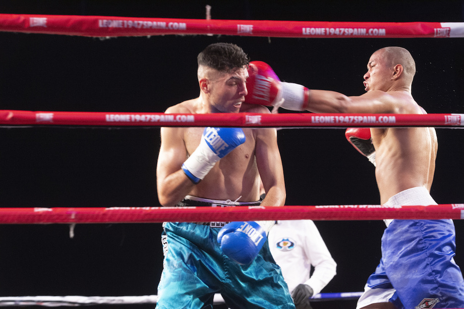 La velada de boxeo ha contado con más combates. (Iñigo URIZ/FOKU)