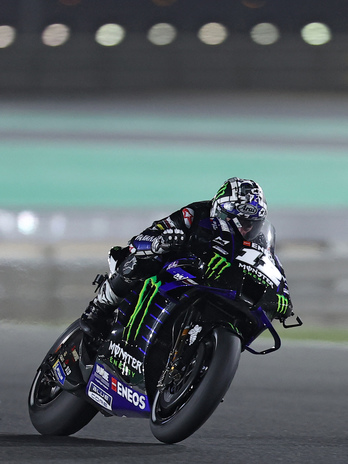 Maverick Viñales ha dado el golpe definitivo a ocho vueltas para la conclusión. (Karim JAAFAR/AFP) 