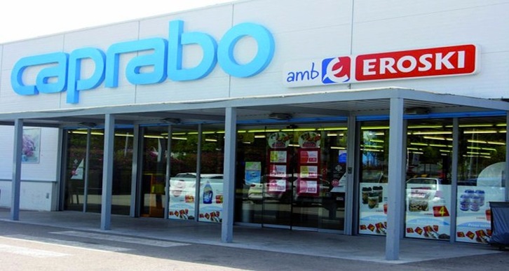 Uno de los supermercados de Caprabo en Barcelona.