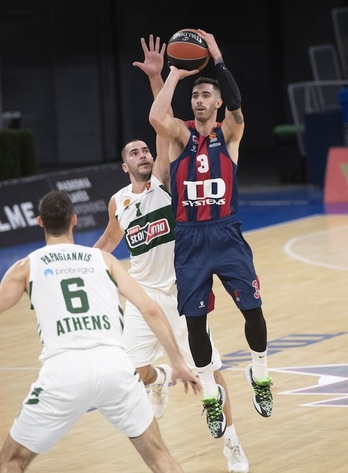 Luca Vildoza fue el más destacado en el triunfo de Saski baskonia ante Panathinaikos en la primera vuelta. (Raúl BOGAJO / FOKU)
