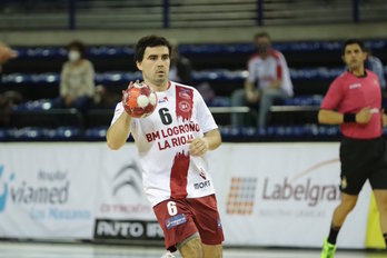 Erik Balenziaga dejará de defender la camiseta del Logroño para marcharse al Toulouse francés. (HANDBALL 100X100)