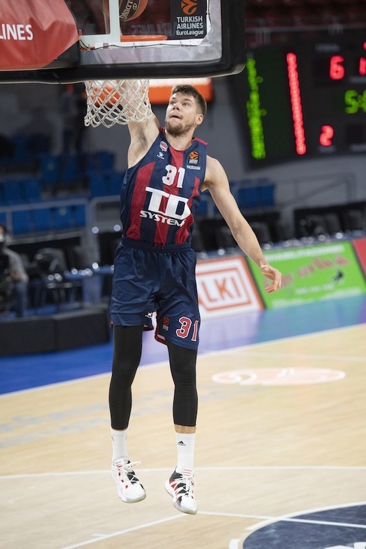 Rokas Giedraitis ha jugado tal vez su mejor partido desde que fichó por Saski Baskonia. (Raúl BOGAJO / FOKU)