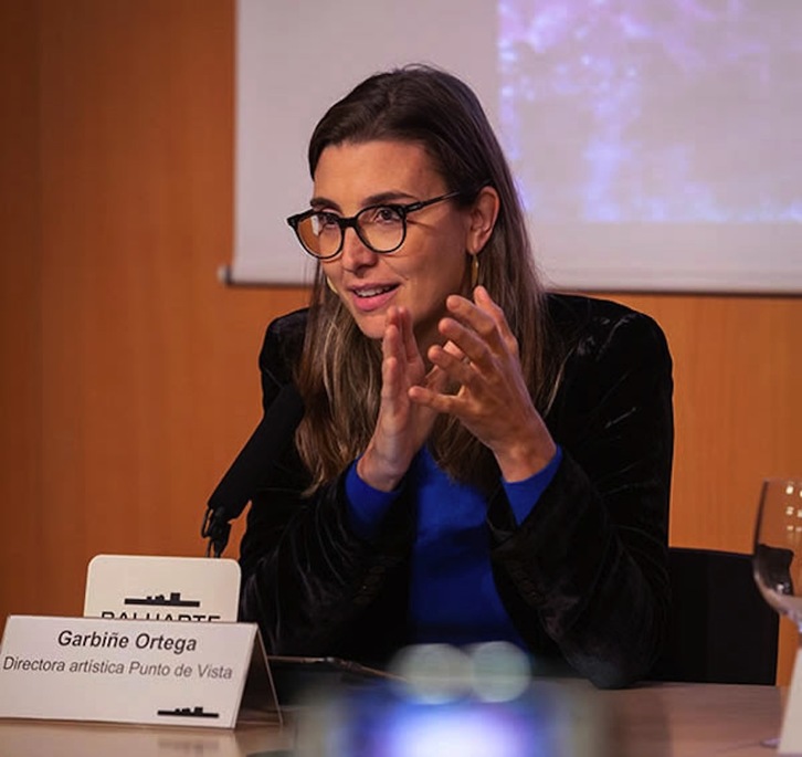 Garbiñe Ortegak lau urteko ibilbidea bukatu du Punto de Vistako zuzendari artistiko gisa.