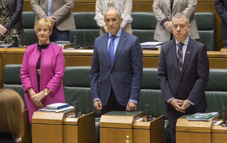 Tapia, Erkoreka y Urkullu, en el Parlamento. (Juanan RUIZ/FOKU)