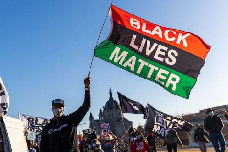 Protesta contra el racismo en Minnesota. (Kerem YUCEL/AFP)