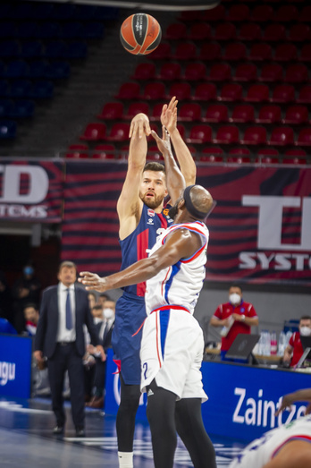 La derrota ante Anadolu Efes ha complicado mucho las opciones de Top-16 de Baskonia. (Jaizki FONTANEDA/FOKU)