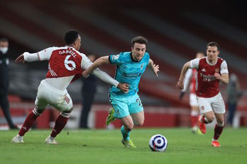 El Liverpool llega tras vencer 0-3 al Arsenal, con Jota como protagonista. (Adam DAVY/AFP) 