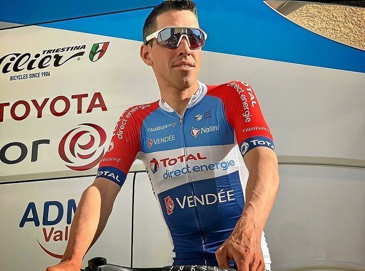 Víctor de la Parte, con el maillot del Total-Direct Energie. 
