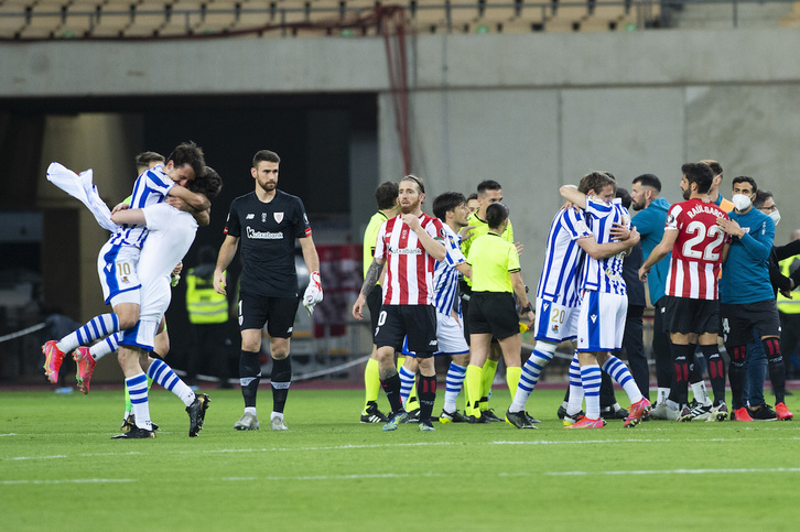 Imanol ha destacado la forma en la que felicitaron los jugadores del Athletic a los realistas tras la final. (Monika DEL VALLE/FOKU)