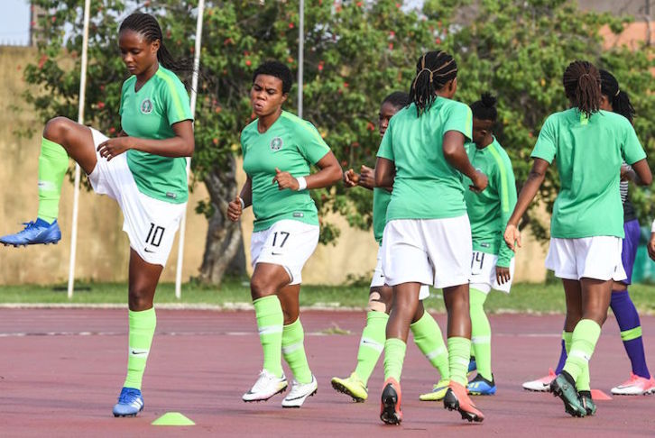 Internacionales nigerianas durante un entrenamiento. (Issouf Sanogo/AFP)