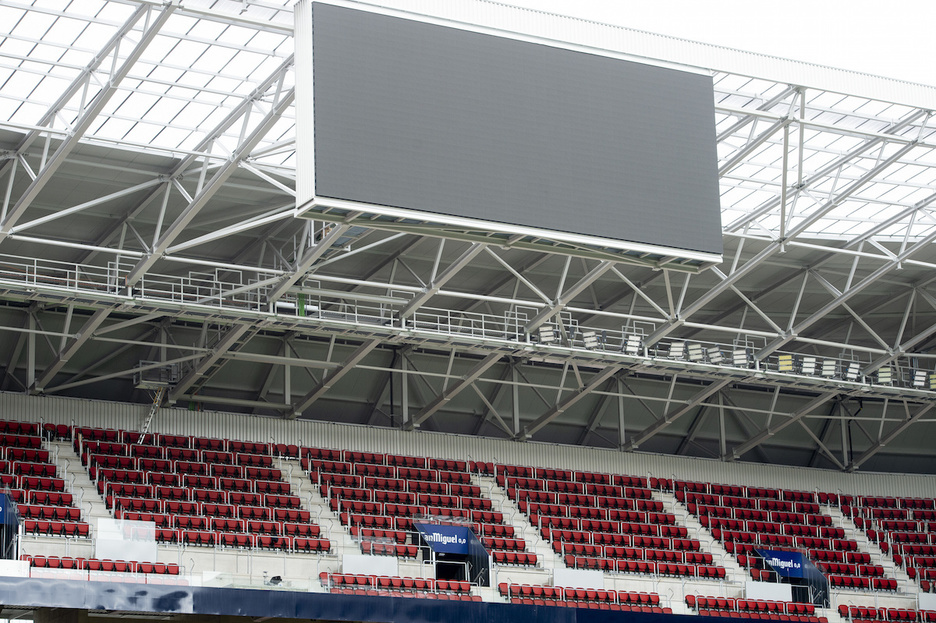 Dos videomarcadores gigantes –94 metros cuadrados de superficie– podrán repetir jugadas del partido.