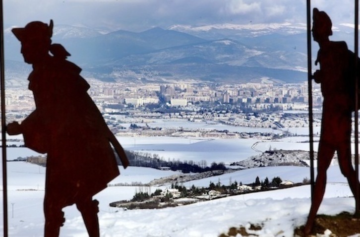 Iruñeko paisajea elurtuta, artxiboko irudian. (Iñigo URIZ/FOKU)