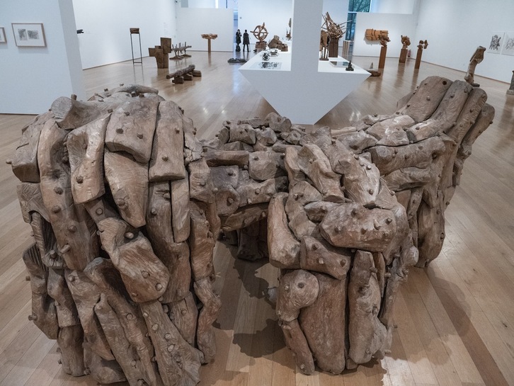 «Argi hiru zubi» (1977), una de sus esculturas más icónicas. (Monika del VALLE)