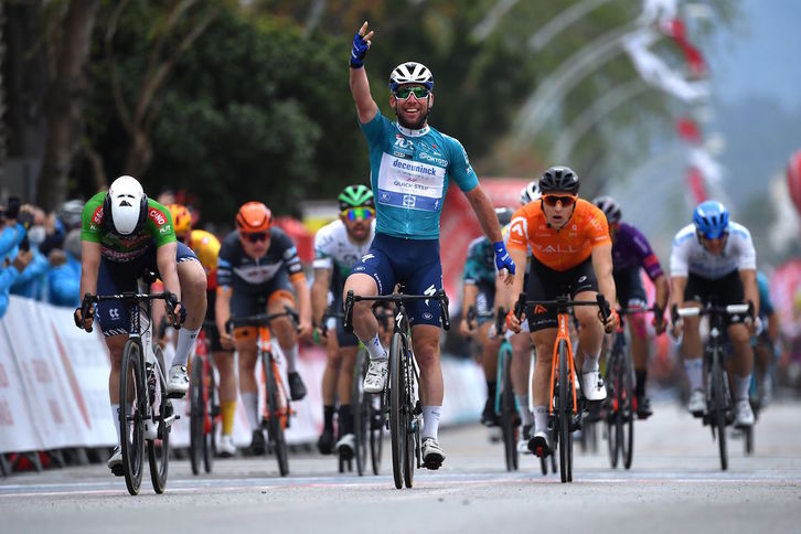 Cavendish levanta los brazos por tercera vez en la Vuelta a Turquía (Stuart FRANKLIN / GETTY IMAGES)