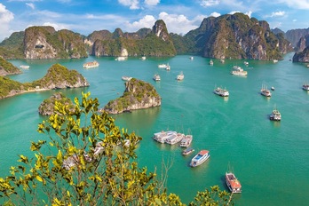 Milaka uhartek 1.500 kilometro koadroko labirinto naturala osatzen dute.