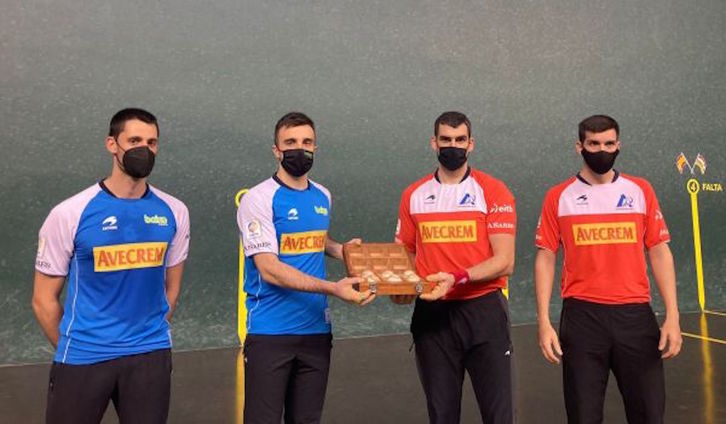 Lau pilotariak, gaur goizean Logroñoko Adarraga pilotalekuan (BAIKO)