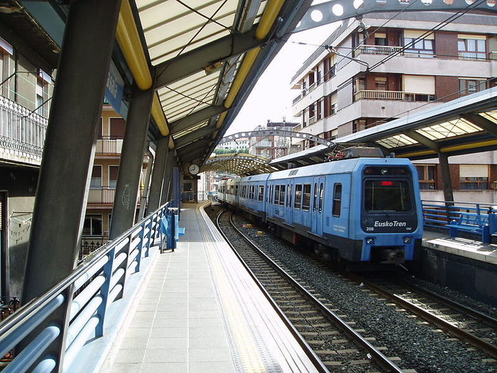 Imagen de archivo de la estación de Pasai Antxo, que en el futuro será soterrada. (Wikipedia)