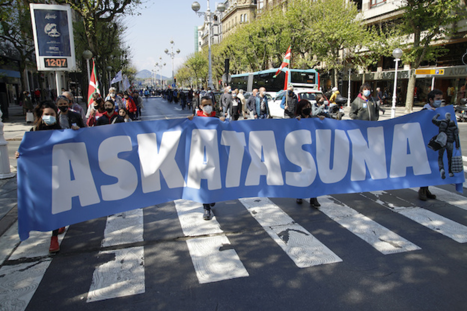 Presoen askatasuna aldarrikatu dute. (Maialen ANDRES/FOKU) Presoen askatasuna aldarrikatu dute. (Maialen ANDRES/FOKU)