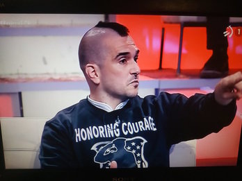 El agente de la Ertzaintza durante el programa de ETB.