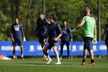 Bryan, que entrena con el grupo desde la semana pasada, ha regresado a la convocatoria. (SD Eibar)