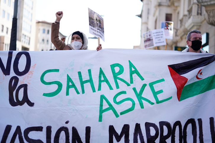 Manifestación solidaria con el pueblo saharaui en Iruñea. (Endika PORTILLO/FOKU)