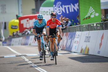 Pello Bilbao se ha impuesto en el sprint a Vlasov y Simon Yates. (TOUR DE LOS ALPES)