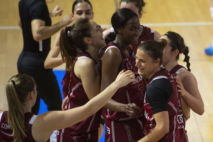 Pese a la derrota, el entusiasmo y la ilusión no han faltado en el seno de Lointek Gernika Bizkaia. (Monika DEL VALLE / FOKU)