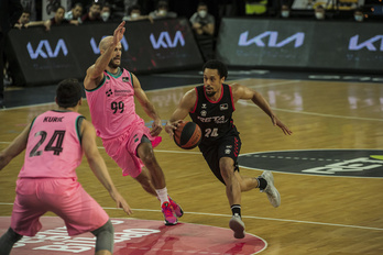 Los 17 puntos de Jenkins no han sido suficientes ante Valencia Basket. (Aritz LOIOLA/FOKU)