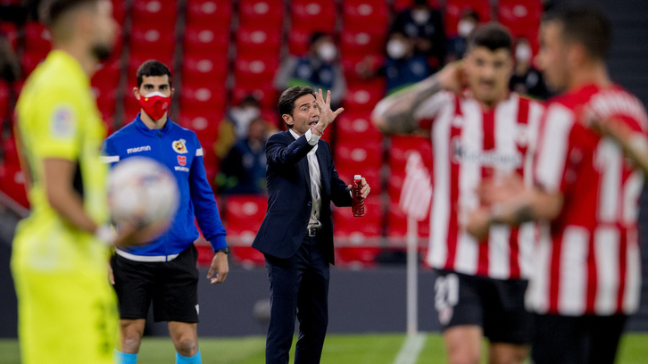 Marcelino durante el partido ante el Atlético. (@AthleticClub)