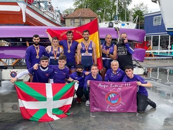 Santurtziko espedizioa, sari banaketaren ostean (ITSASOKO AMA)