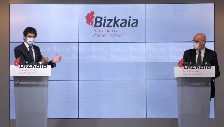 Unai Rementeria y José María Iruarrizaga, en la comparecencia ofrecida este jueves. (BIZKAIKO FORU ALDUNDIA)