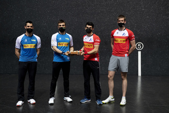 Albisu, Peña, Altuna eta Mariezkurrena gustura azaldu dira saskian aurkitutakoarekin. (Raul BOGAJO/FOKU))