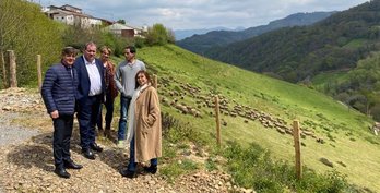 Mi-avril, Nicolas Florian a fait campagne avec les candidats basques en Basse-Navarre. @ Max Brisson