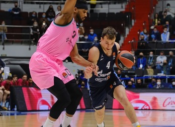 Kevin Pangos ha pasado por encima del Barça. (EUROLEAGUE.NET)