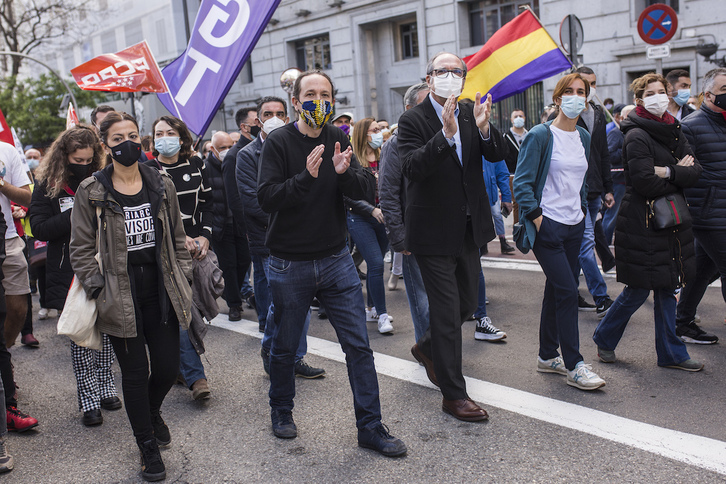 Iglesias, Gabilondo y García, caminando juntos el 1 de Mayo. (Alejandro MARTÍNEZ VÉLEZ | Europa Press)