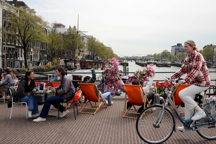 Ámsterdam quiere reducir sus emisiones de CO2 en un 55% para 2030. (Franois WALSCHAERTS | AFP)