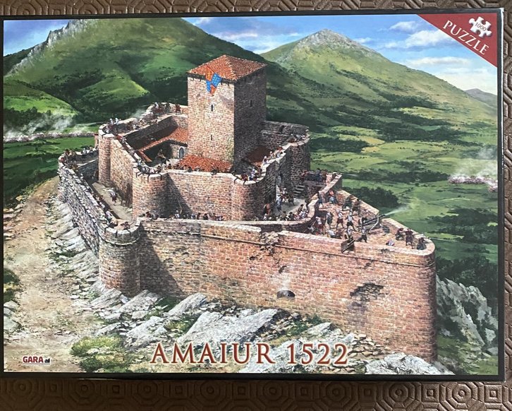 La caja del puzzle del castillo de Amaiur editado por GARA en 2012. 