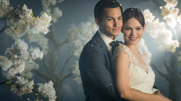 El día de la boda se repite una y otra vez en esta comedia. (NAIZ)