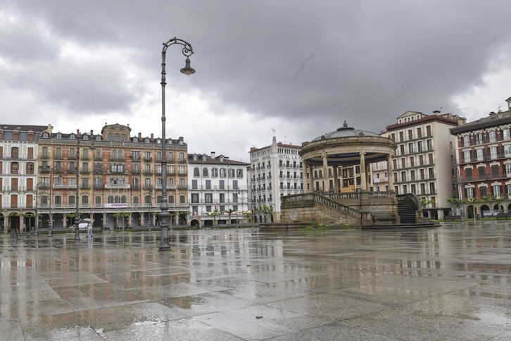 Nafarroa quiere mantener el toque de queda entre las 23.00 y las 6.00. (Idoia ZABALETA/FOKU)