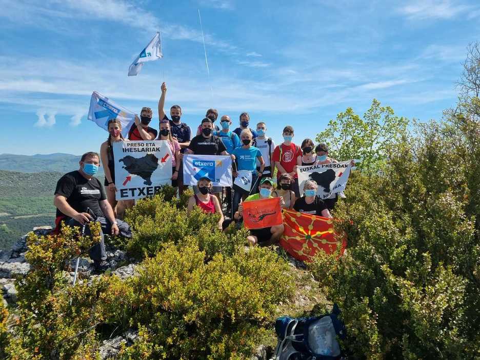 Ukuan ere izan da lagun talde bat. (@sare_herritarra) Ukuan ere izan da lagun talde bat. (@sare_herritarra)