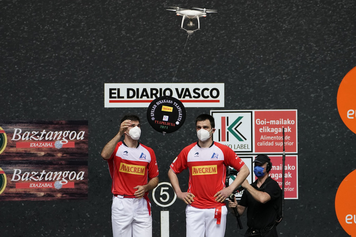 Elezkanok eta Zabaletak txapela jaso dute dron baten «eskutik». (Aritz LOIOLA/FOKU)