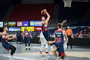Apitilaren 18az geriztik Saski Baskonia partidarik jokatzeke dago. (Endika PORTILLO / FOKU)