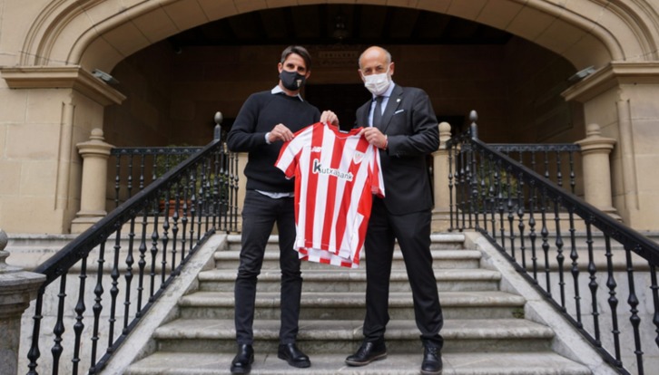 Guillermo Pereyra, director deportivo del Tudelano, junto con Aitor Elizegi. (@AthleticClub)