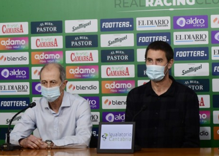 Amorrortu y Solabarrieta en la presentación como entrenador del Racing. (@realracingclub)