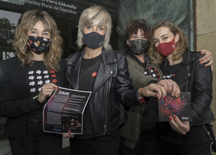 AMAK taldeko laukotea, diskoaren aurkezpenean. (Gorka RUBIO/FOKU)