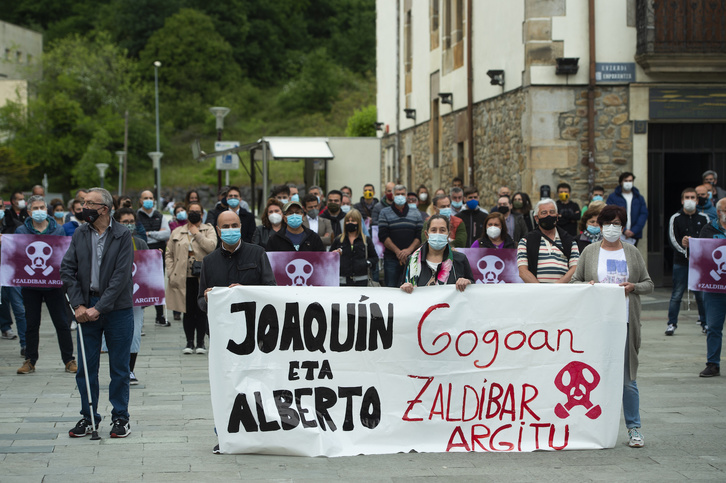 Zallan, Beltran bizi zen herrian, egin duten elkarretaratzea. (Monika DEL VALLE/FOKU)